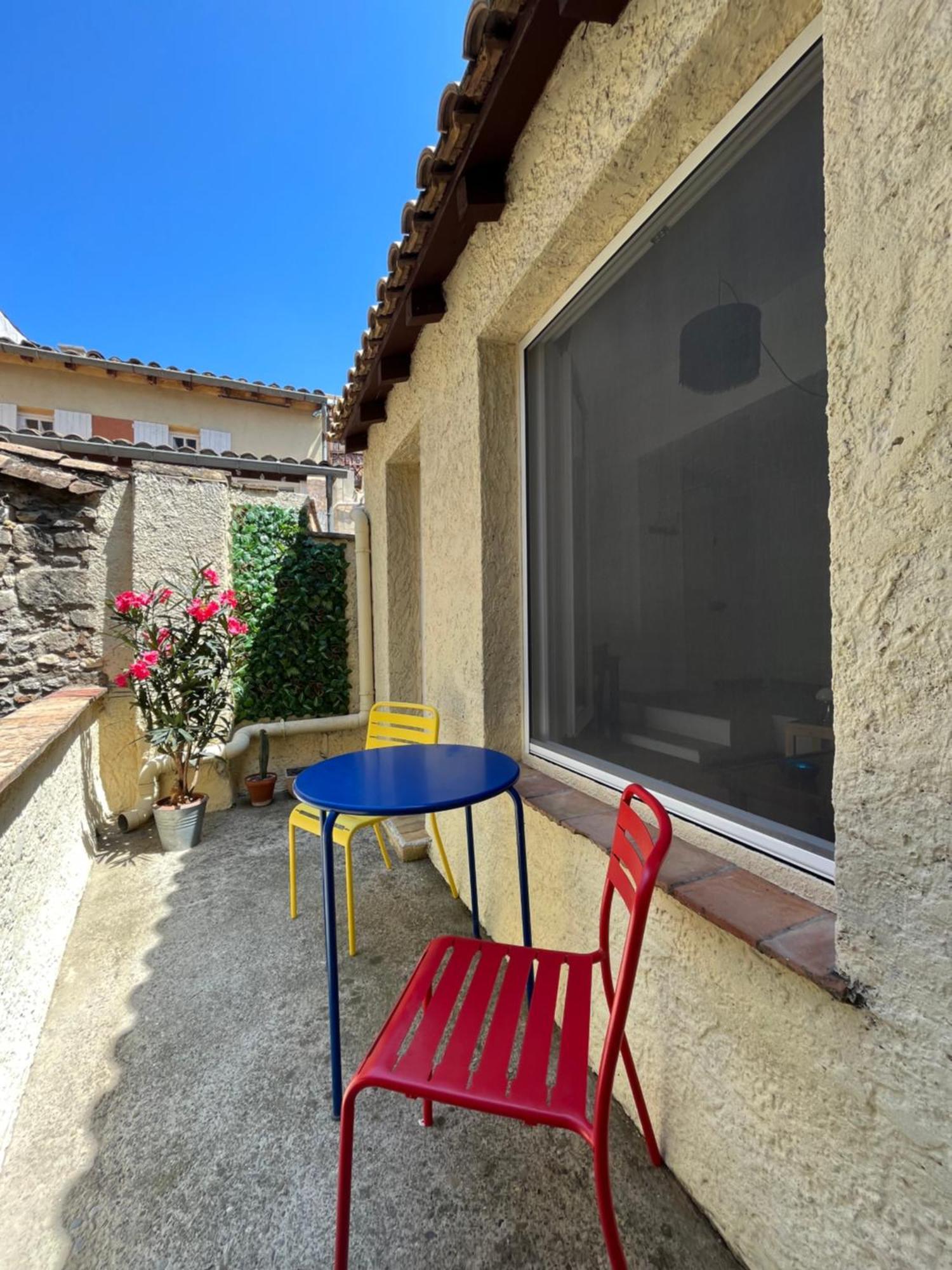 Avec Terrasse Sur Cour, Authentique, Calme * Avignon